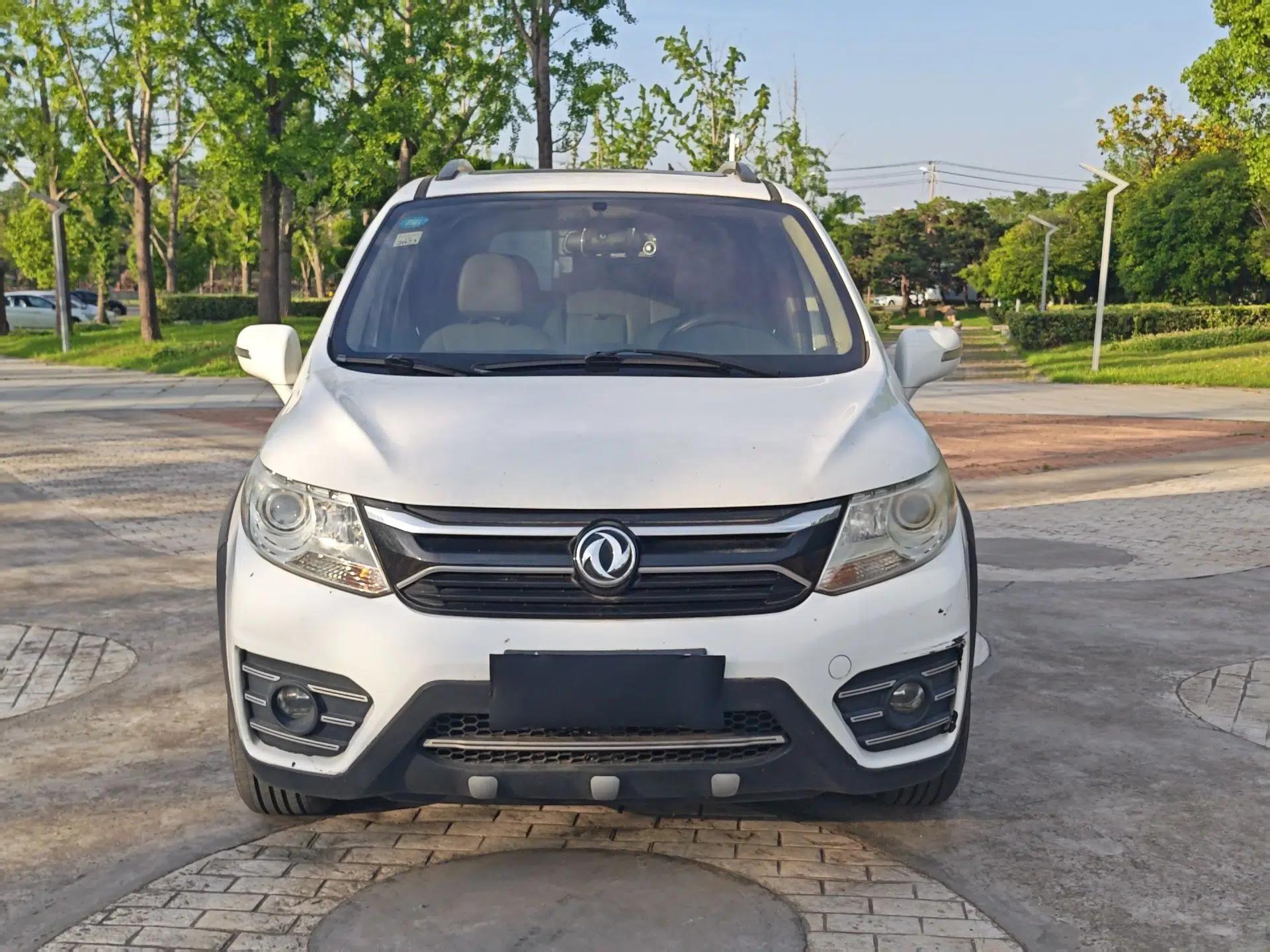 FORTHING Joyear XV 2015 1.6L CVT Luxury Model — миниатюра 12