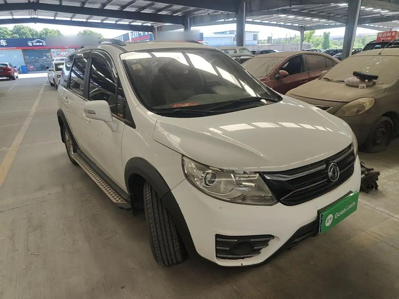FORTHING Joyear XV 2015 1.6L CVT Luxury Model — миниатюра 3