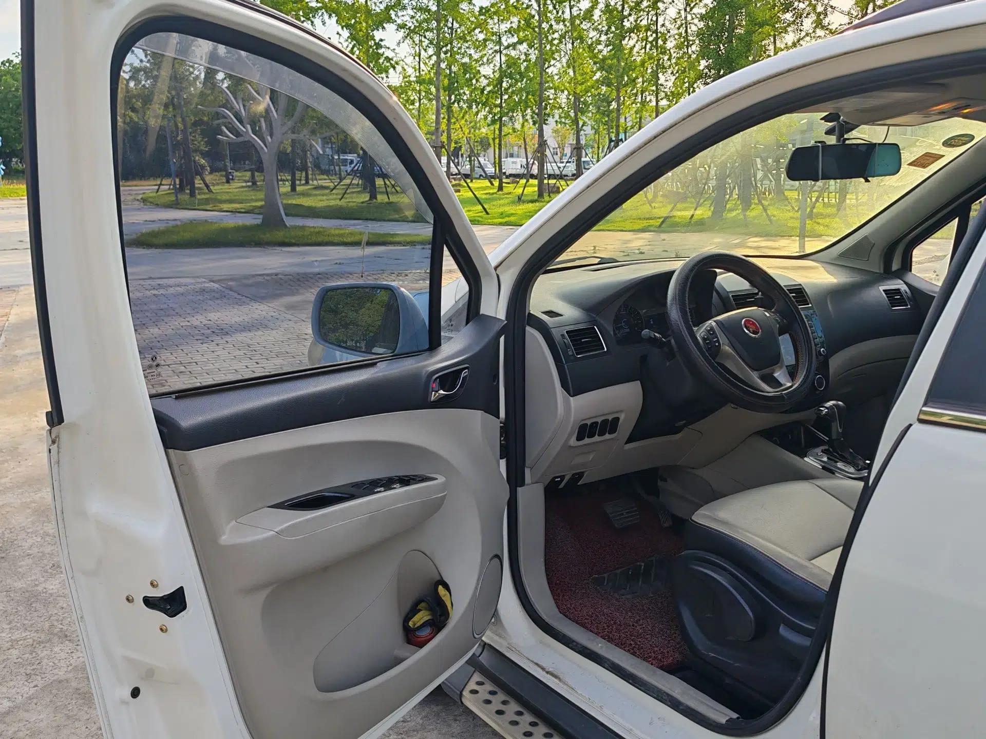 FORTHING Joyear XV 2015 1.6L CVT Luxury Model — миниатюра 41