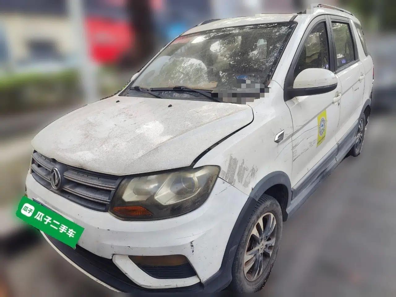 Dongfeng Fengon 370 2018 S370 1.5L Manual Luxury 5-Seater — миниатюра 1