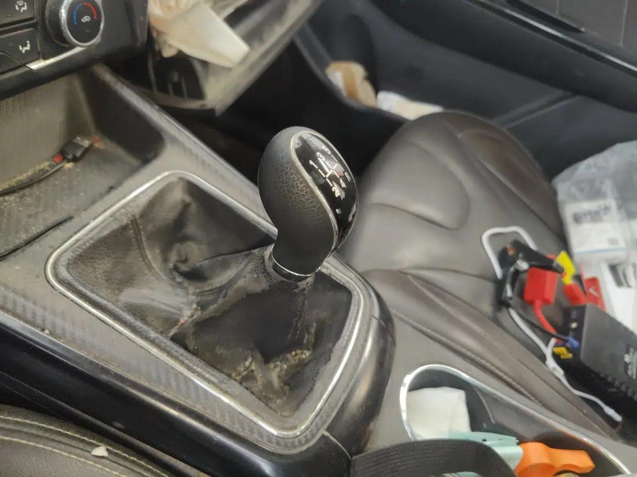 Dongfeng Fengon 370 2018 S370 1.5L Manual Luxury 5-Seater — миниатюра 14