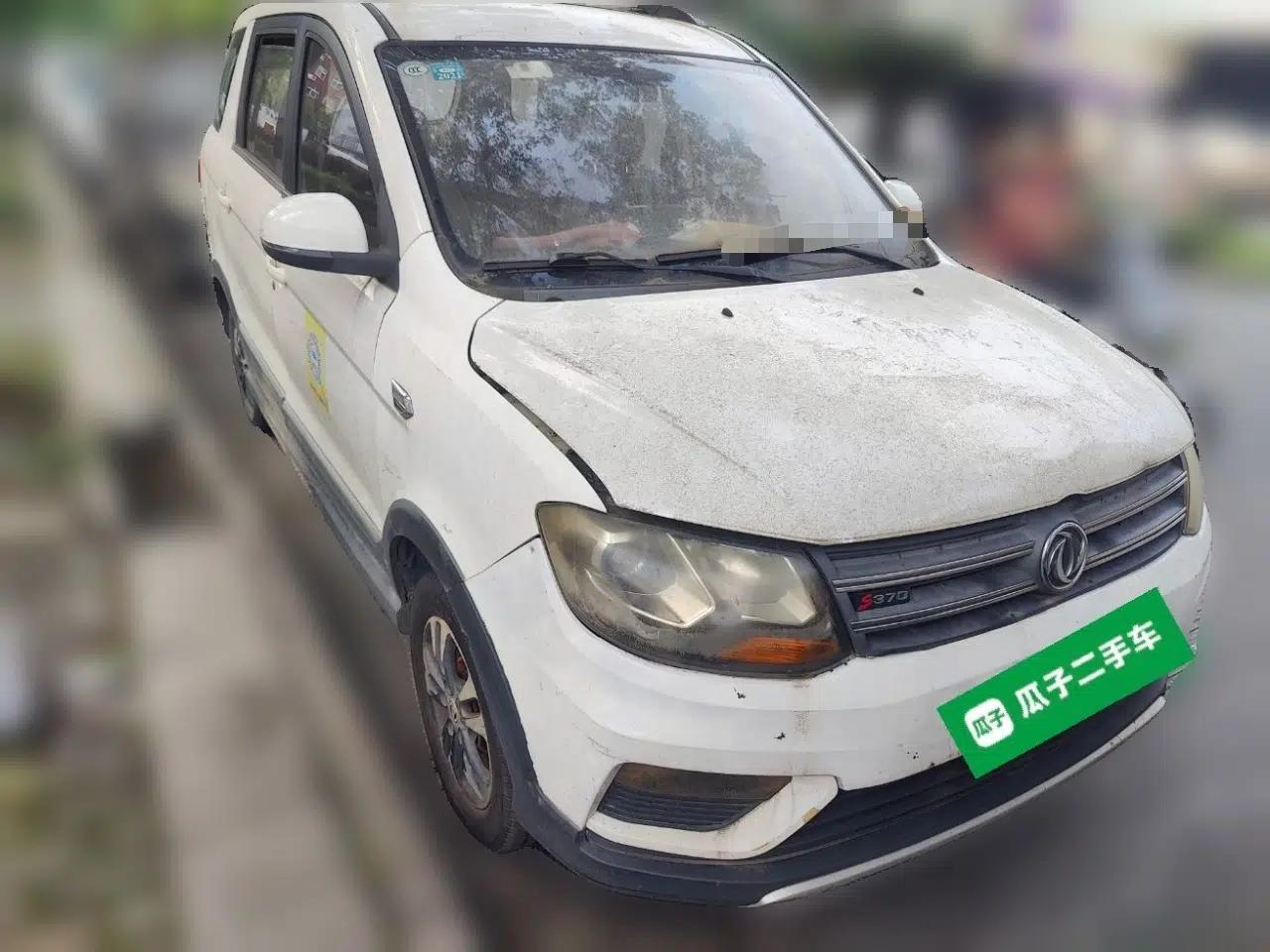 Dongfeng Fengon 370 2018 S370 1.5L Manual Luxury 5-Seater — миниатюра 3