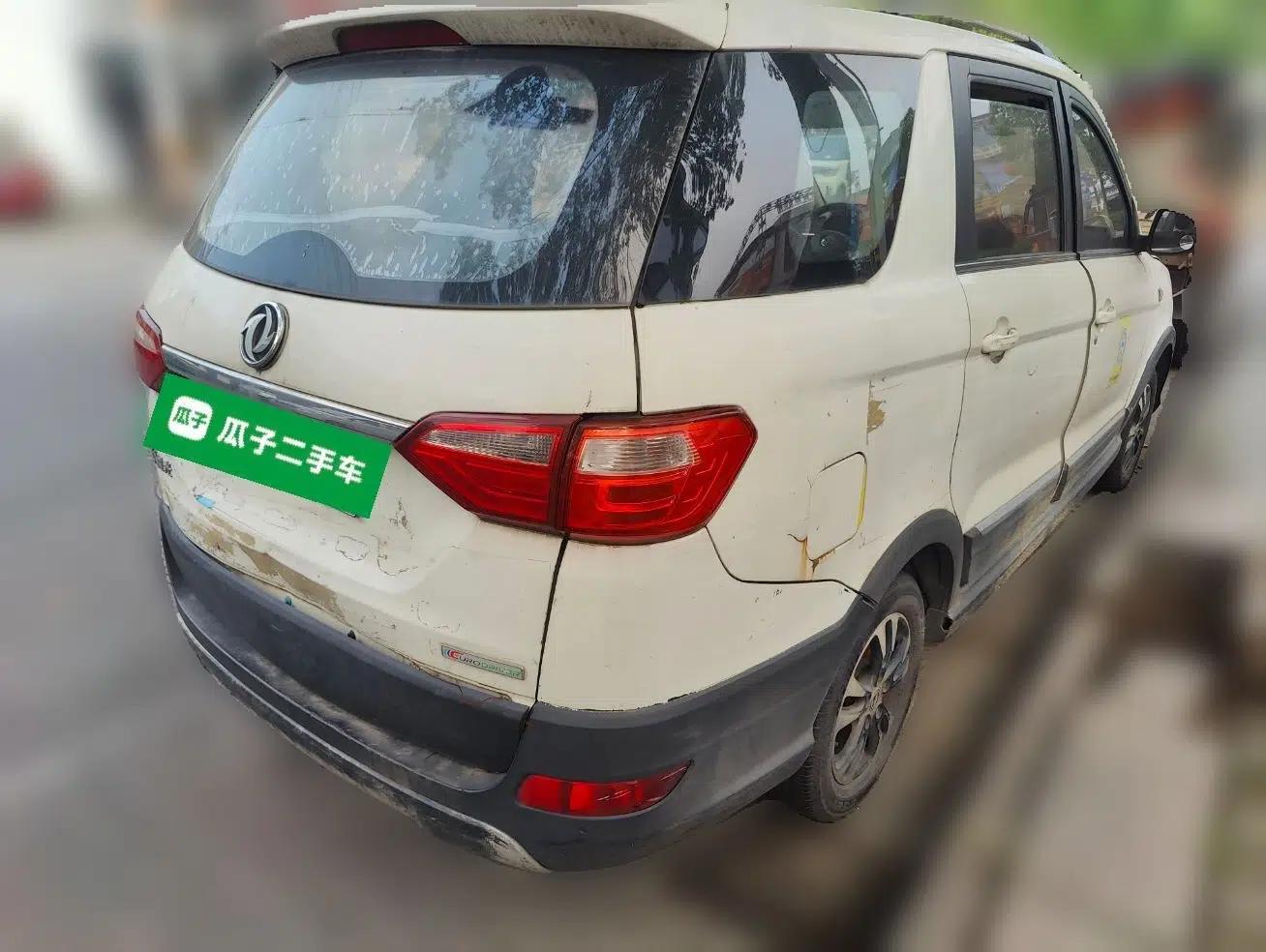 Dongfeng Fengon 370 2018 S370 1.5L Manual Luxury 5-Seater — миниатюра 6