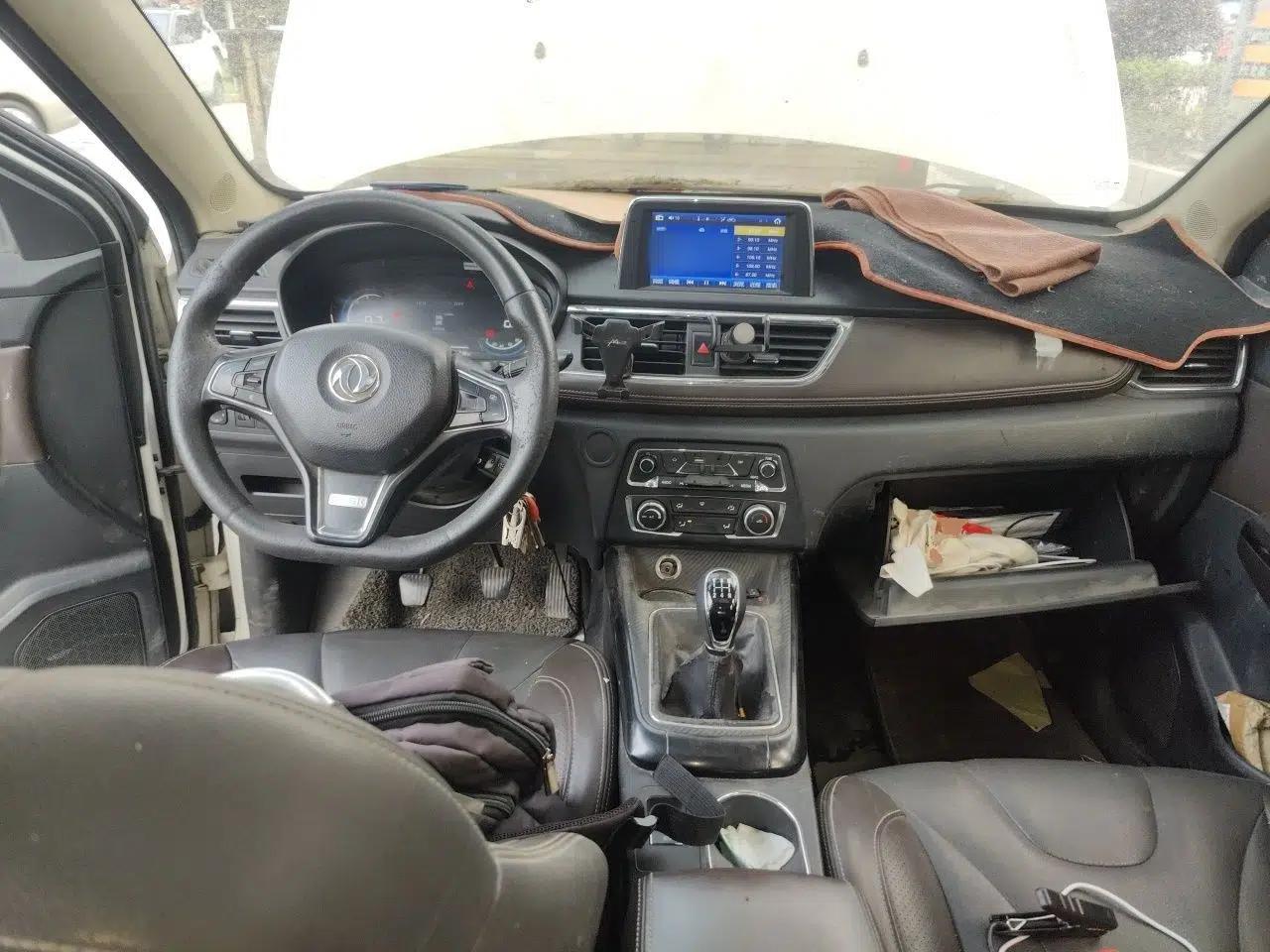 Dongfeng Fengon 370 2018 S370 1.5L Manual Luxury 5-Seater — миниатюра 9