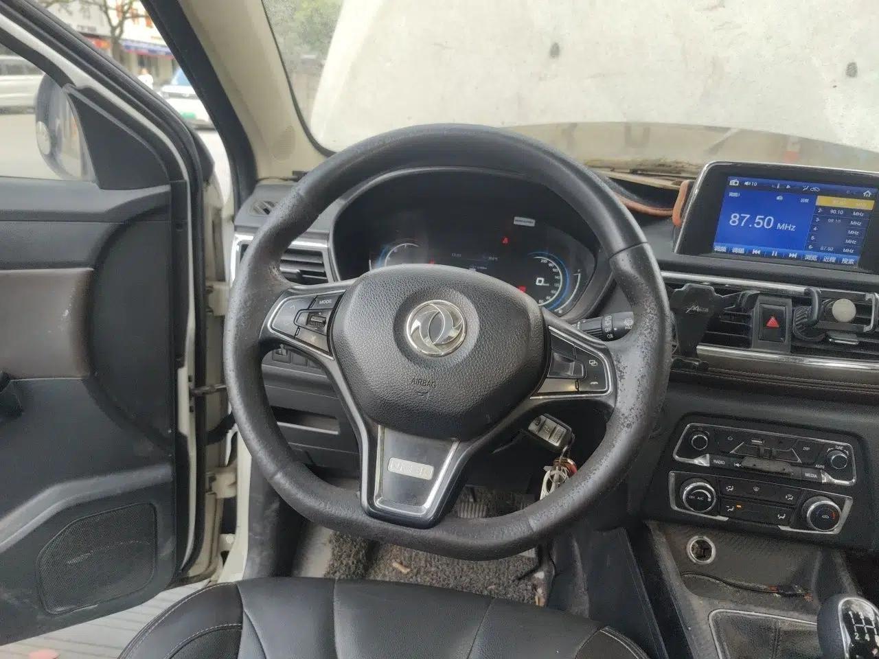 Dongfeng Fengon 370 2018 S370 1.5L Manual Luxury 5-Seater — миниатюра 10