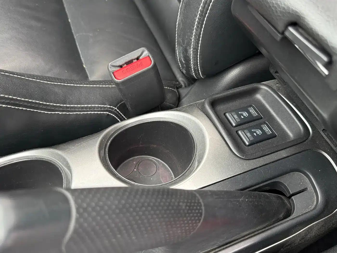 Infiniti ESQ 2014 1.6L Premium Edition — миниатюра 12