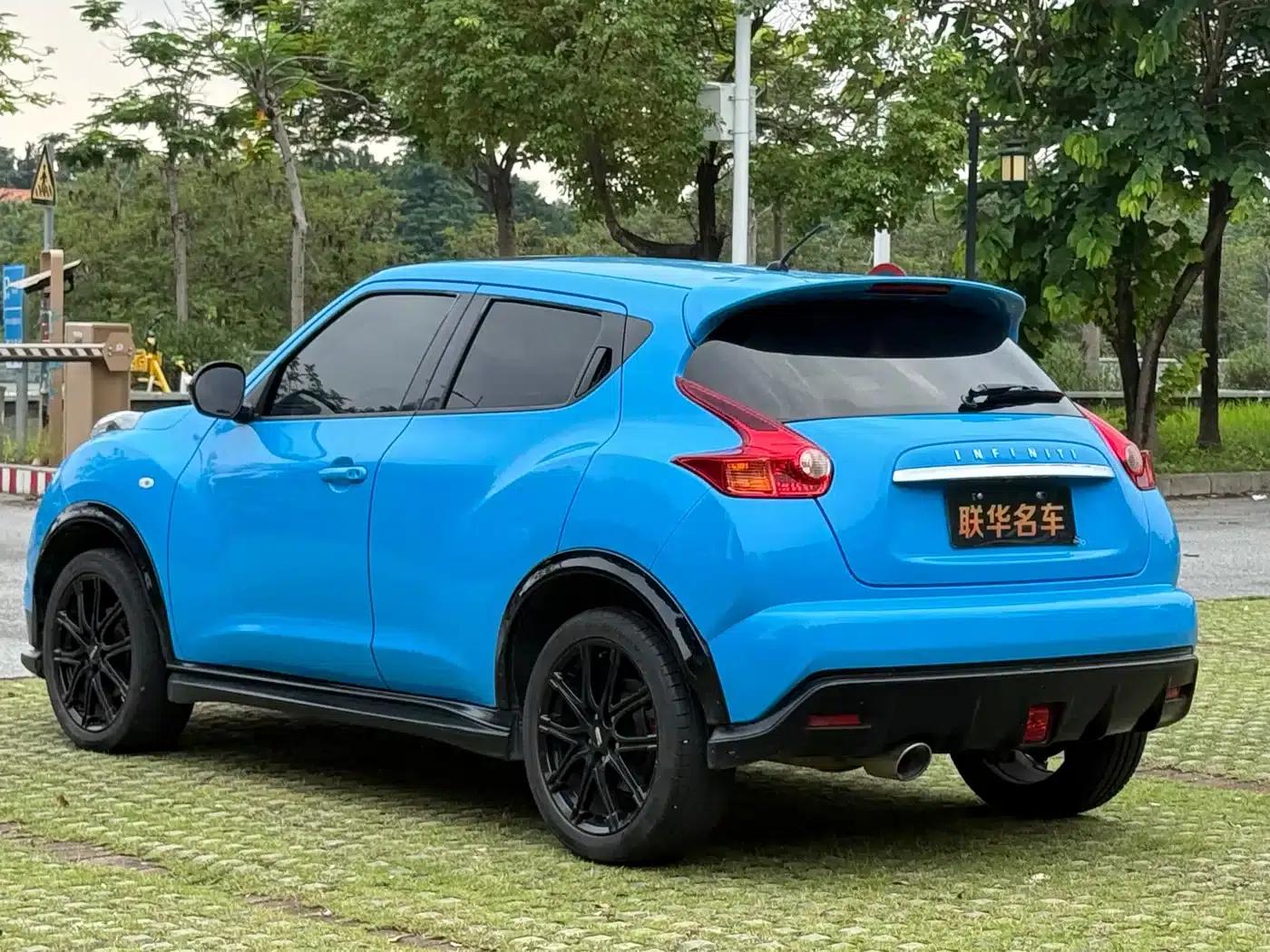 Infiniti ESQ 2014 1.6L Premium Edition — миниатюра 7