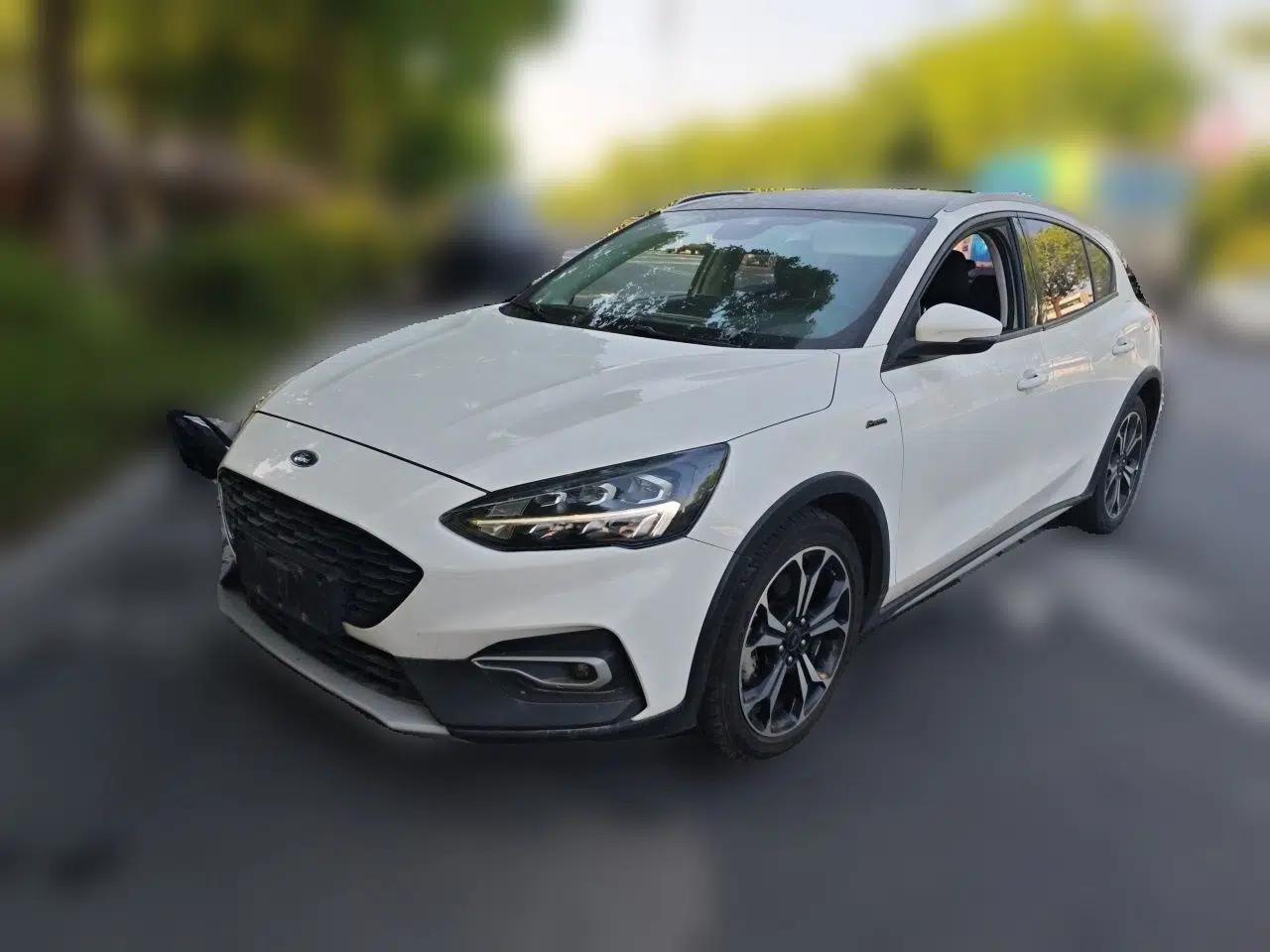 Ford Focus Active 2020 EcoBoost 180 Automatic Titanium Edition — миниатюра 1