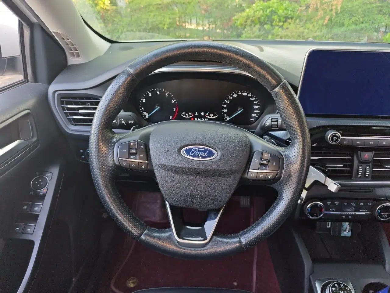 Ford Focus Active 2020 EcoBoost 180 Automatic Titanium Edition — миниатюра 10