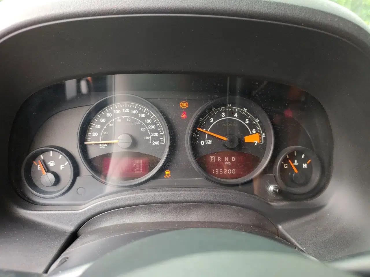Jeep Patriot 2014 2.4L Sport Edition — миниатюра 11