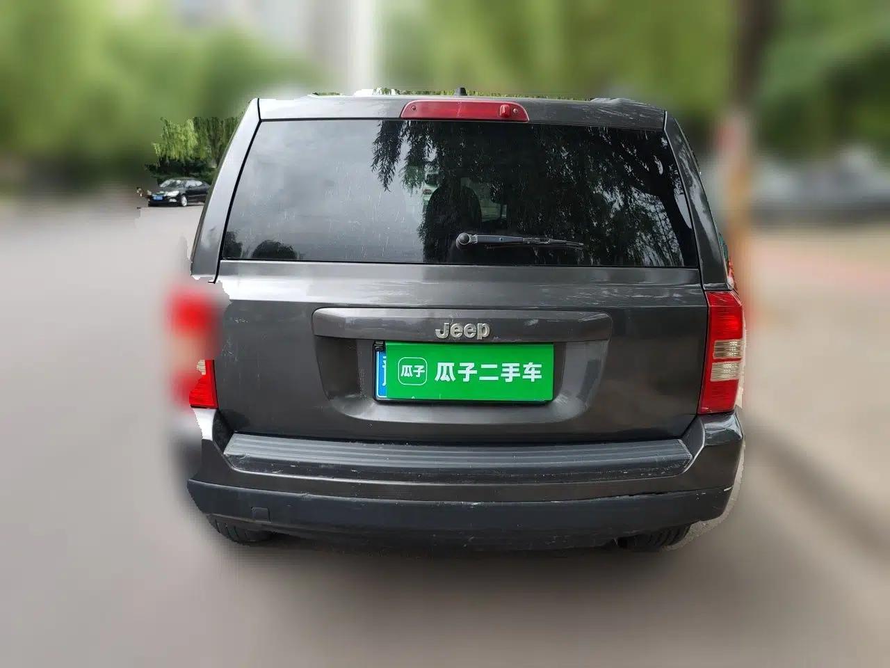 Jeep Patriot 2014 2.4L Sport Edition — миниатюра 5