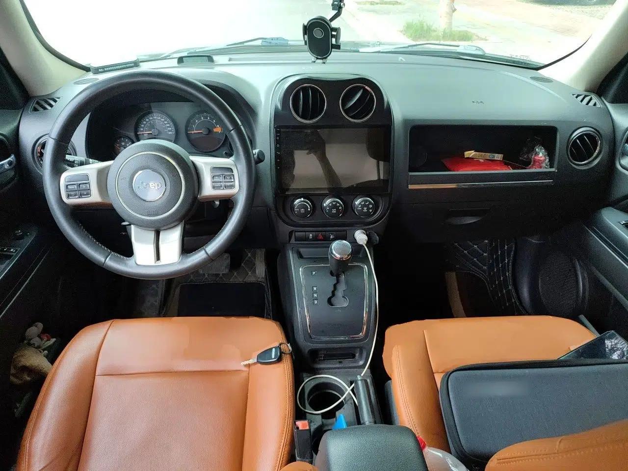 Jeep Patriot 2014 2.4L Sport Edition — миниатюра 9