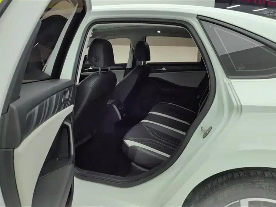 Jetta VA7 2025 1.4T Automatic First-Come, First-Served Edition — миниатюра 11