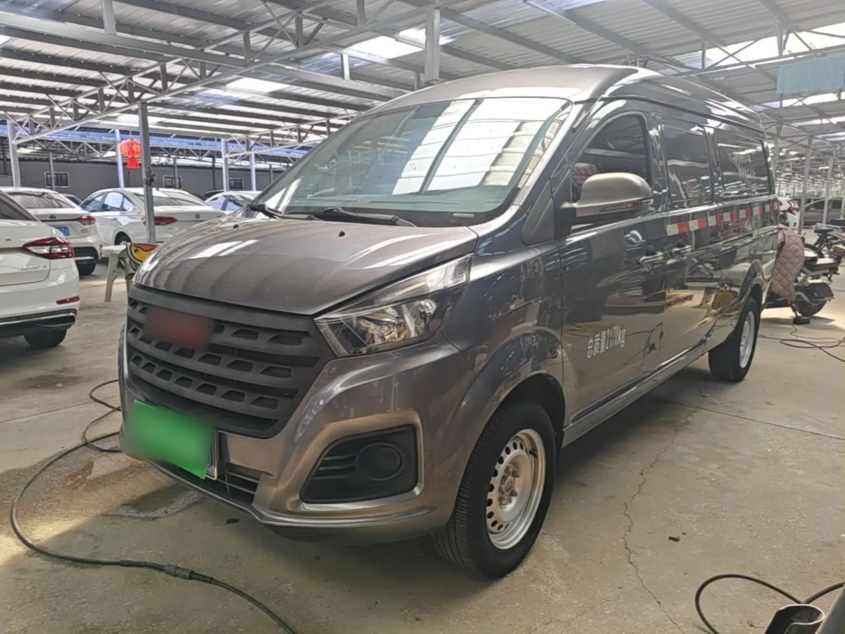 Jinbei Gold Hiace 2021 1.6L Box Van Engineering Lion 2-Seater — миниатюра 1