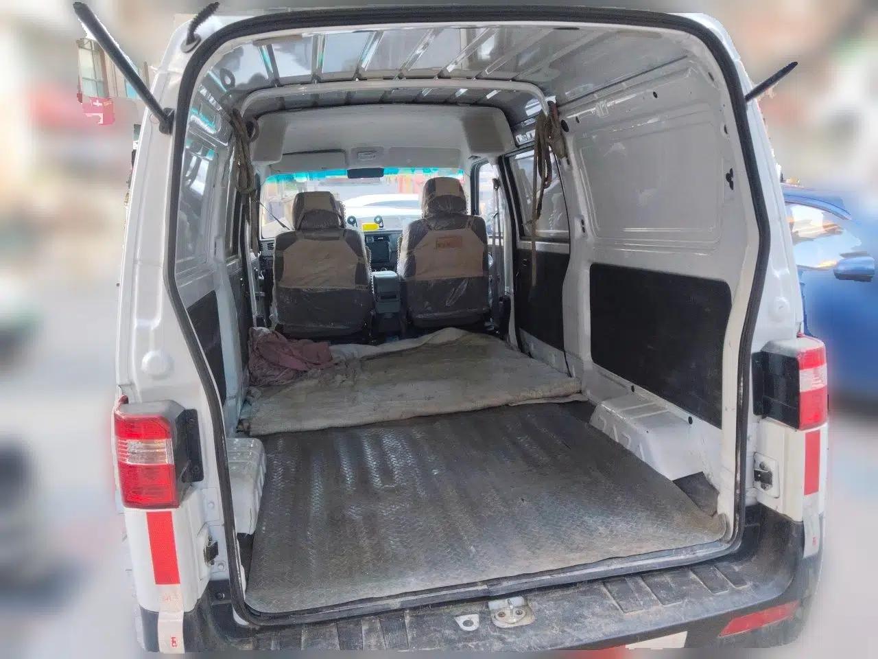 Jinbei Hiace X30 CNG 2023 1.5L Natural Gas Super-Enjoyment Van 2/5 Seats No Air Conditioning SWCC15M — миниатюра 19