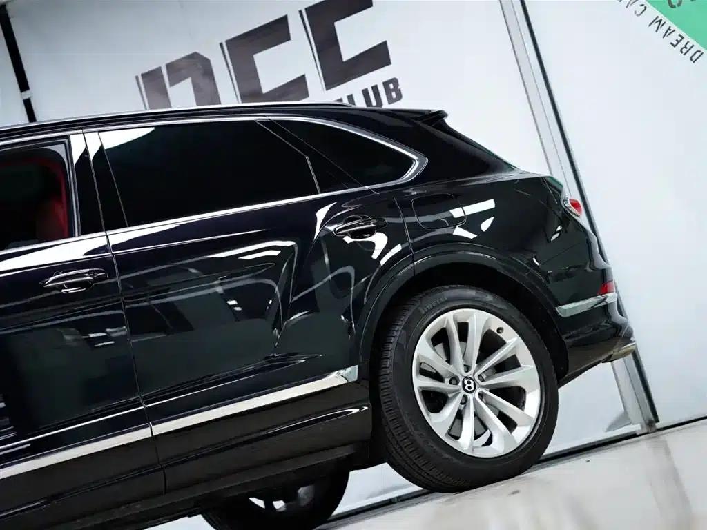 Bentayga Plug-in Hybrid 2021 3.0T PHEV — миниатюра 23
