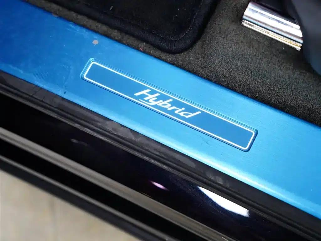 Bentayga Plug-in Hybrid 2021 3.0T PHEV — миниатюра 37