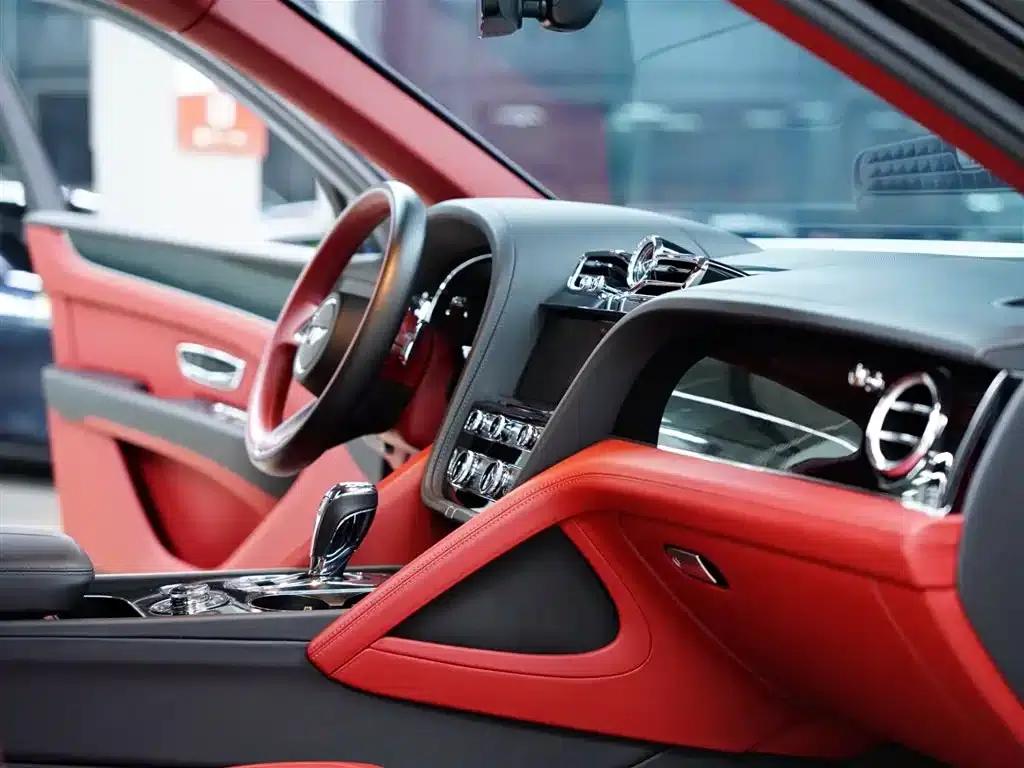 Bentayga Plug-in Hybrid 2021 3.0T PHEV — миниатюра 46