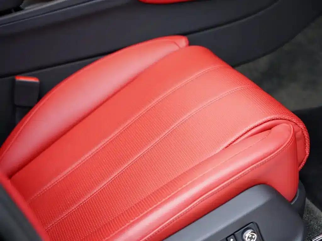 Bentayga Plug-in Hybrid 2021 3.0T PHEV — миниатюра 47