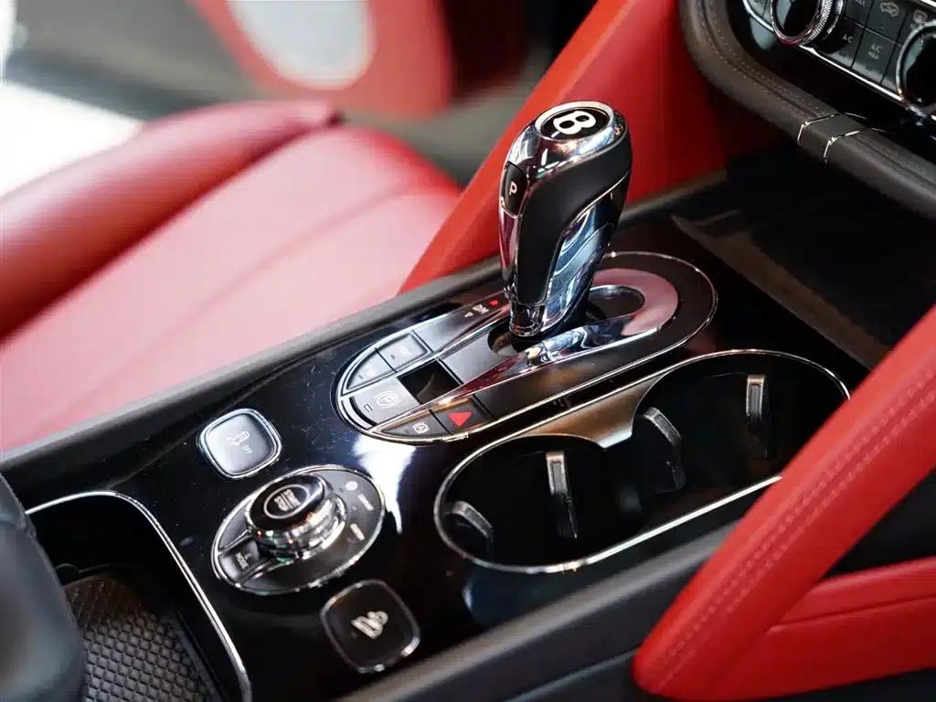 Bentayga Plug-in Hybrid 2021 3.0T PHEV — миниатюра 48