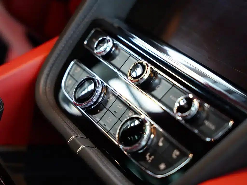 Bentayga Plug-in Hybrid 2021 3.0T PHEV — миниатюра 49
