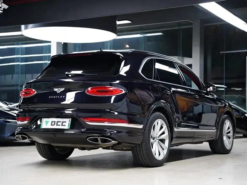 Bentayga Plug-in Hybrid 2021 3.0T PHEV — миниатюра 6