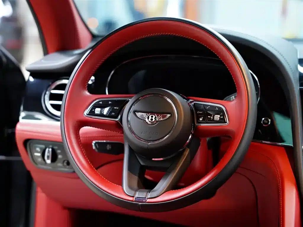 Bentayga Plug-in Hybrid 2021 3.0T PHEV — миниатюра 52