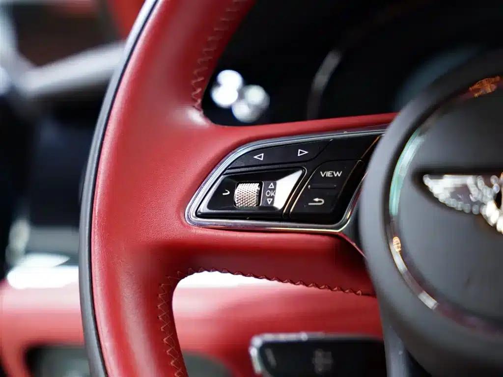 Bentayga Plug-in Hybrid 2021 3.0T PHEV — миниатюра 56
