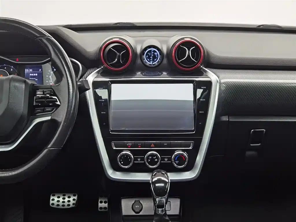 Beijing BJ20 2016 1.5T CVT Luxury Edition — миниатюра 12