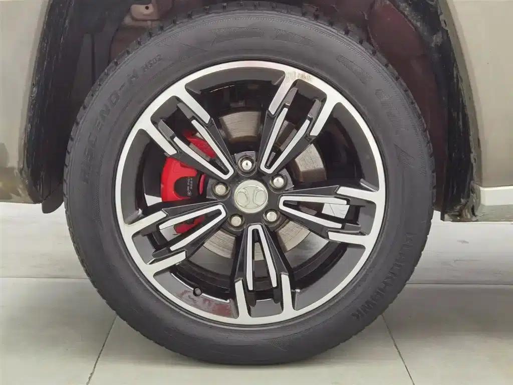 Beijing BJ20 2016 1.5T CVT Luxury Edition — миниатюра 17