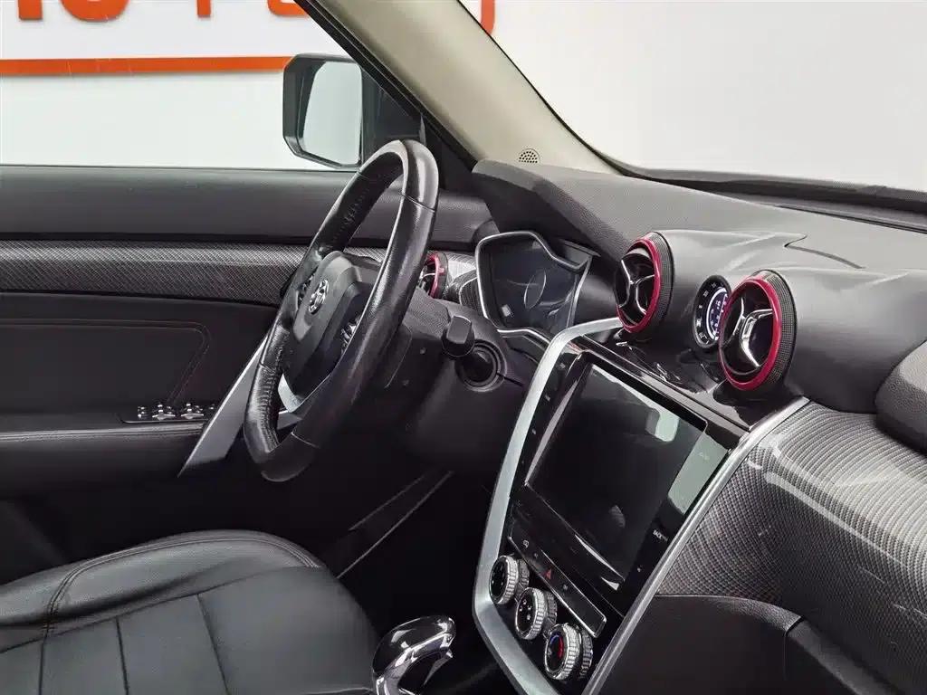 Beijing BJ20 2016 1.5T CVT Luxury Edition — миниатюра 22
