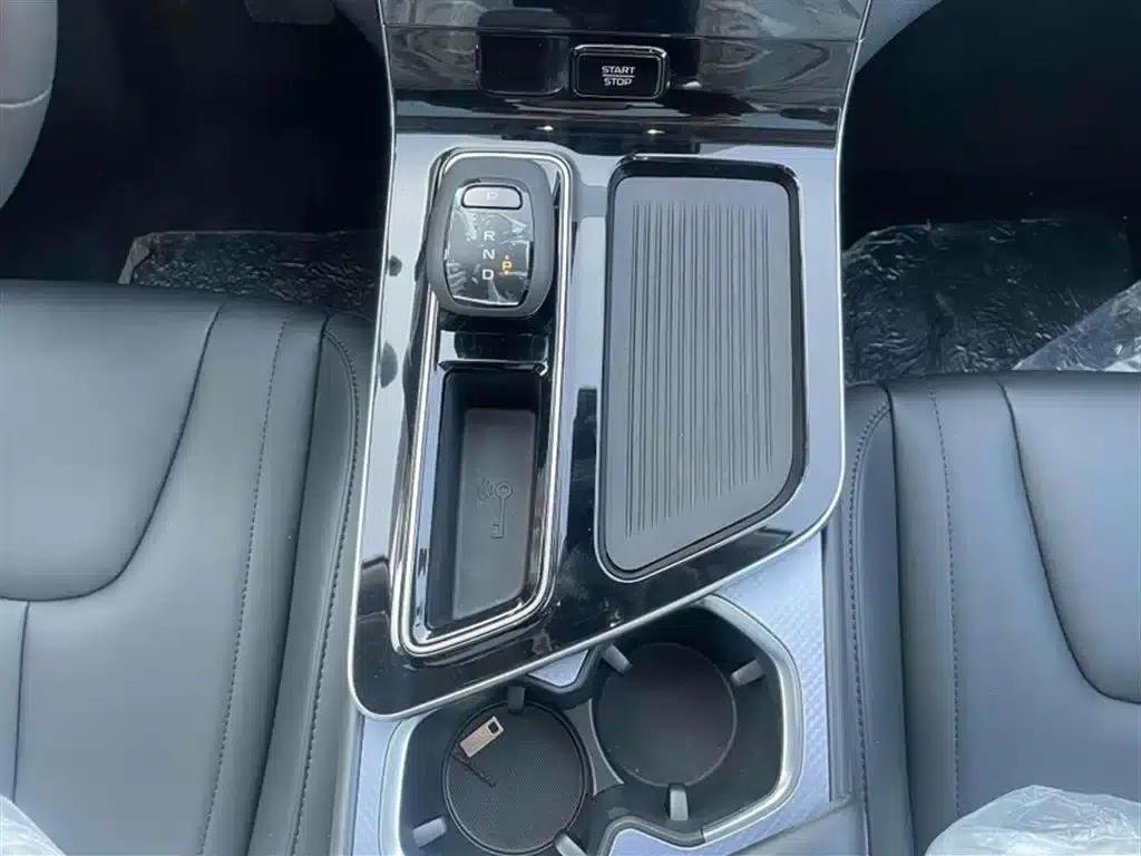 Bestune T90 2023 1.5T DCT Automatic Luxury Edition — миниатюра 18