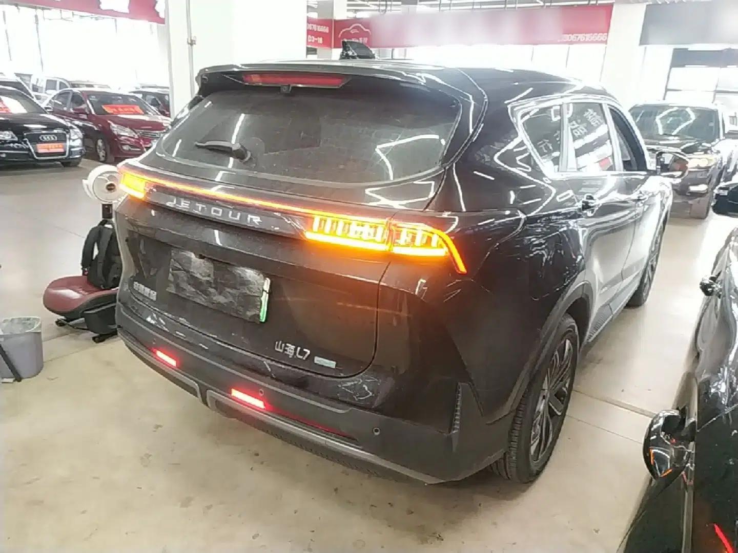 JETOUR Shanhai L7 2024 1.5T 120km MAX 5-Seater — миниатюра 6