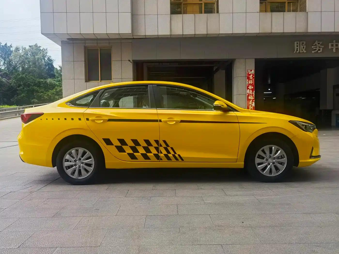 Changan Eado New Energy 2022 EV460 Smart Online Edition (Lithium Iron Phosphate) — миниатюра 4