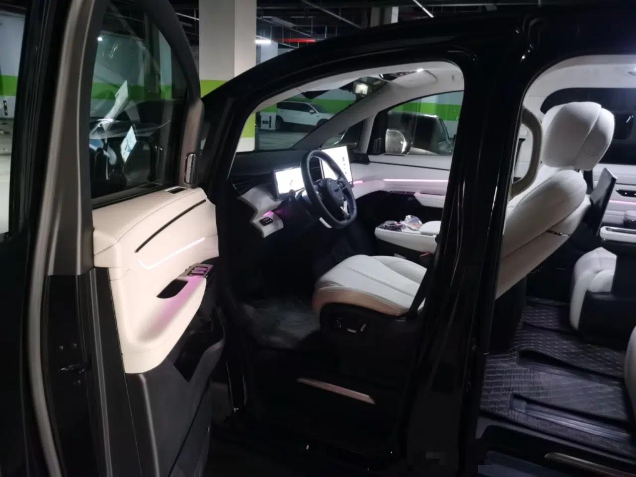 Geely Galaxy LEVC L380 2025 650 km Flagship Edition All-Wheel Drive — миниатюра 13
