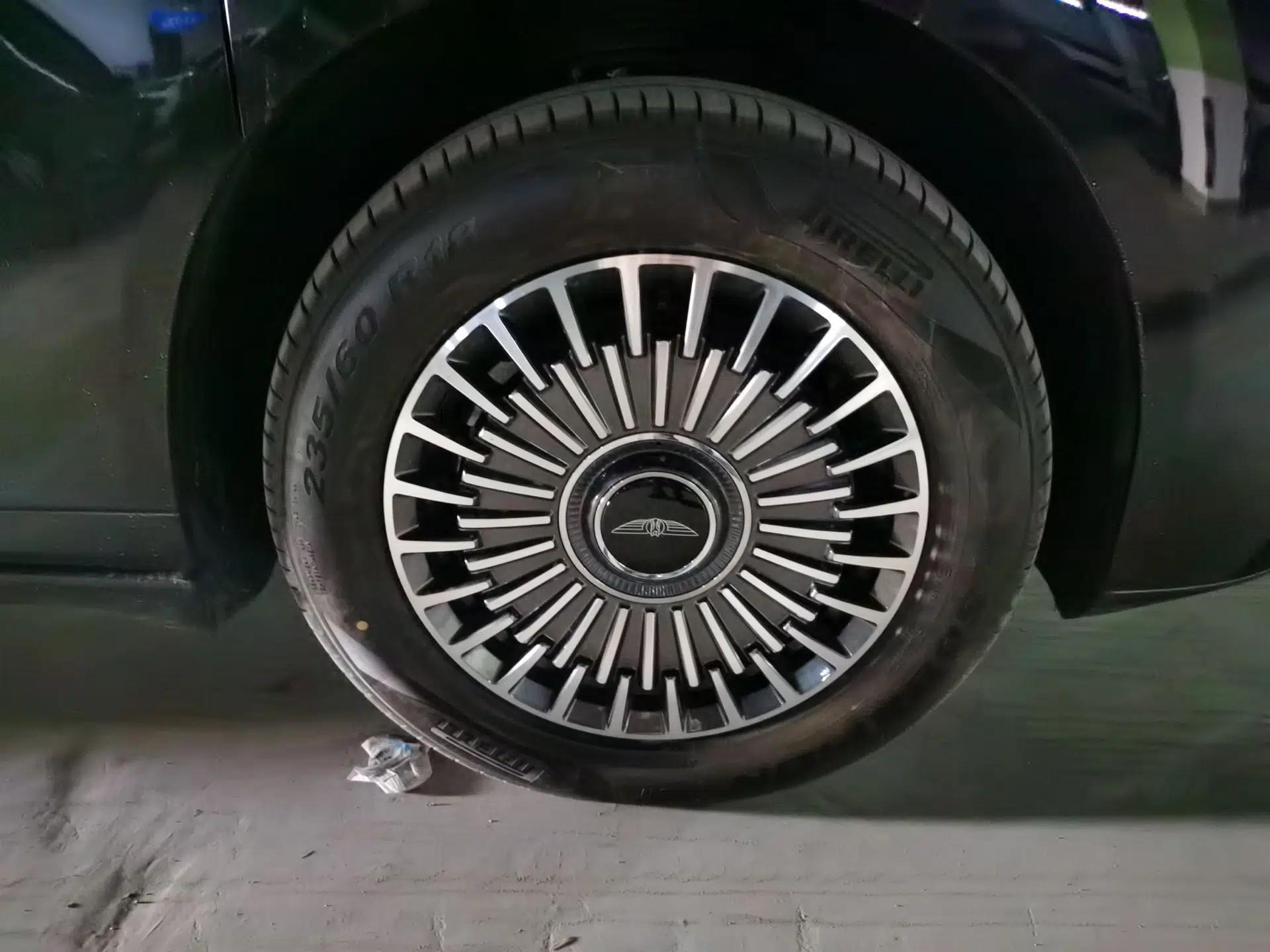 Geely Galaxy LEVC L380 2025 650 km Flagship Edition All-Wheel Drive — миниатюра 5