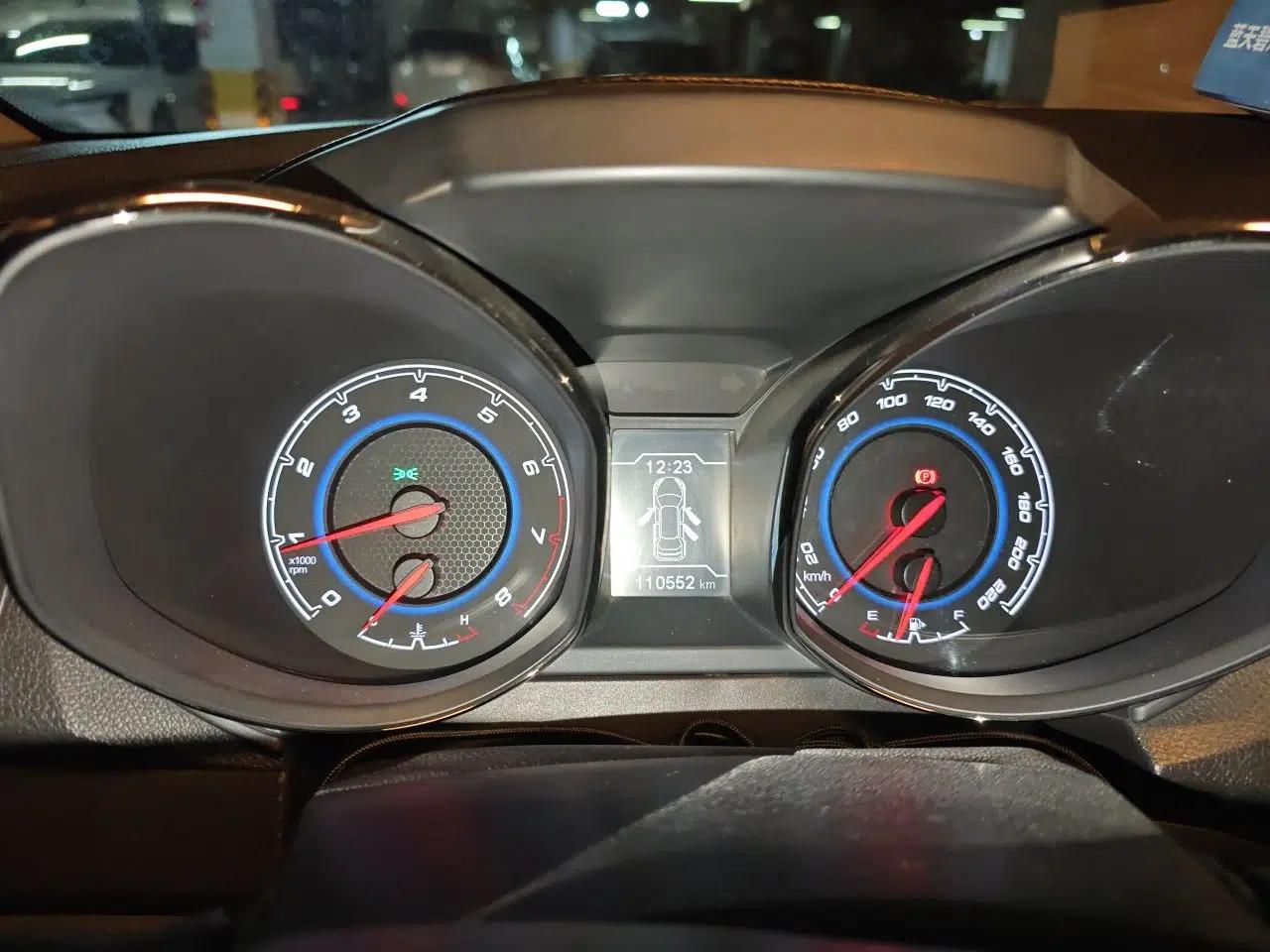 Cowin X5 2017 1.5T Manual Luxury Model — миниатюра 11