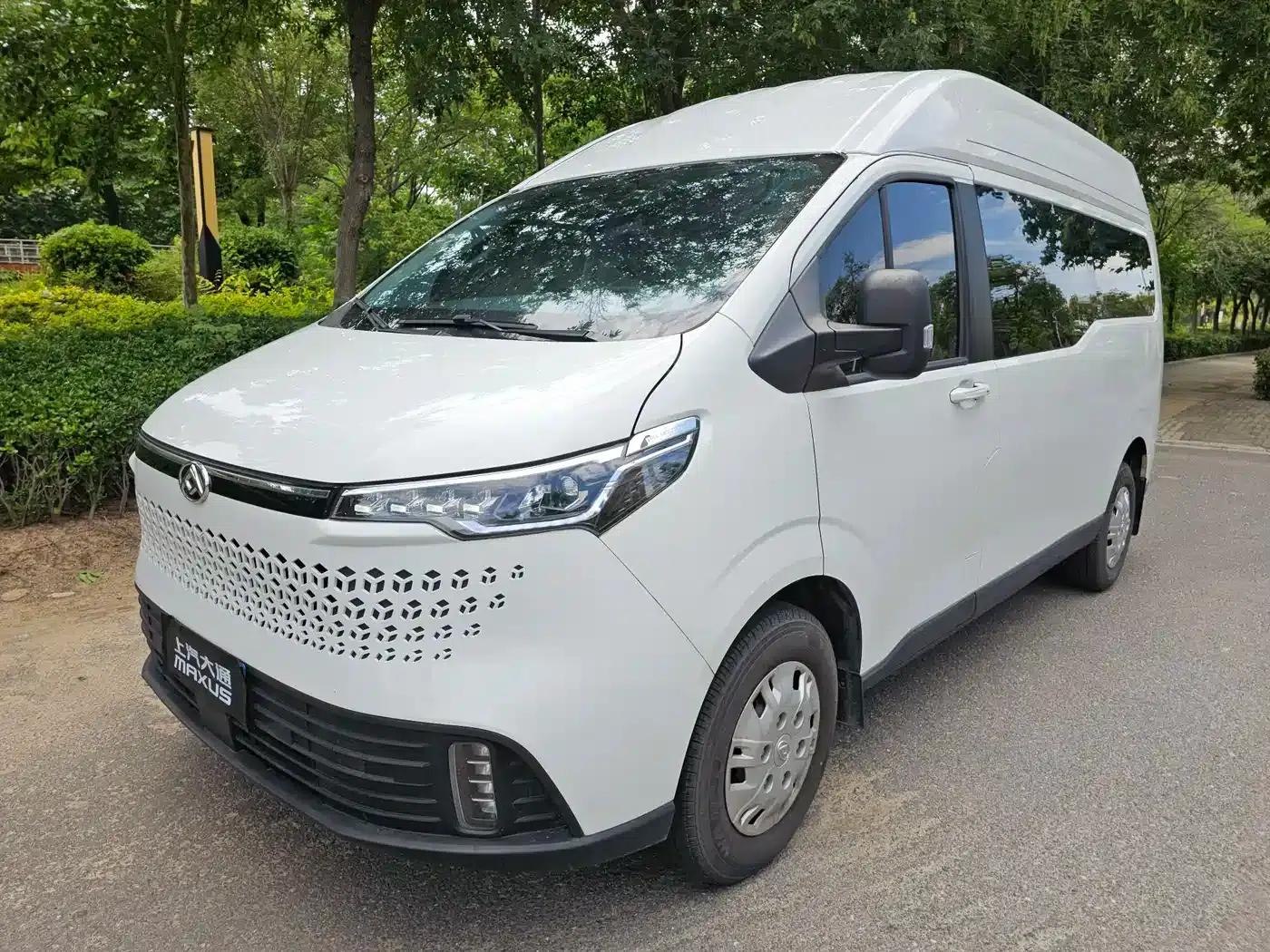 Xintu V70 2023 2.0T Elite Edition Automatic Long Wheelbase Mid-Roof 6/7 Seats — миниатюра 1