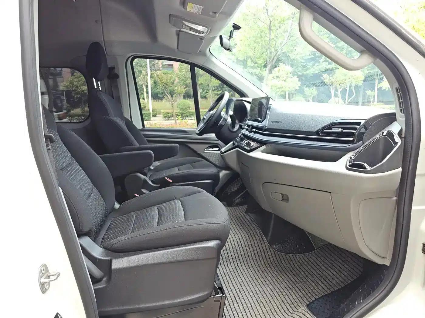 Xintu V70 2023 2.0T Elite Edition Automatic Long Wheelbase Mid-Roof 6/7 Seats — миниатюра 8