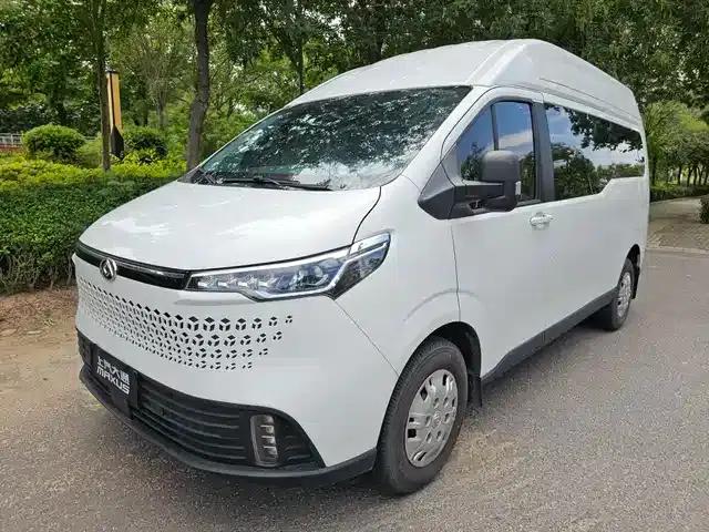 Xintu V70 2023 2.0T Elite Edition Automatic Long Wheelbase Mid-Roof 6/7 Seats