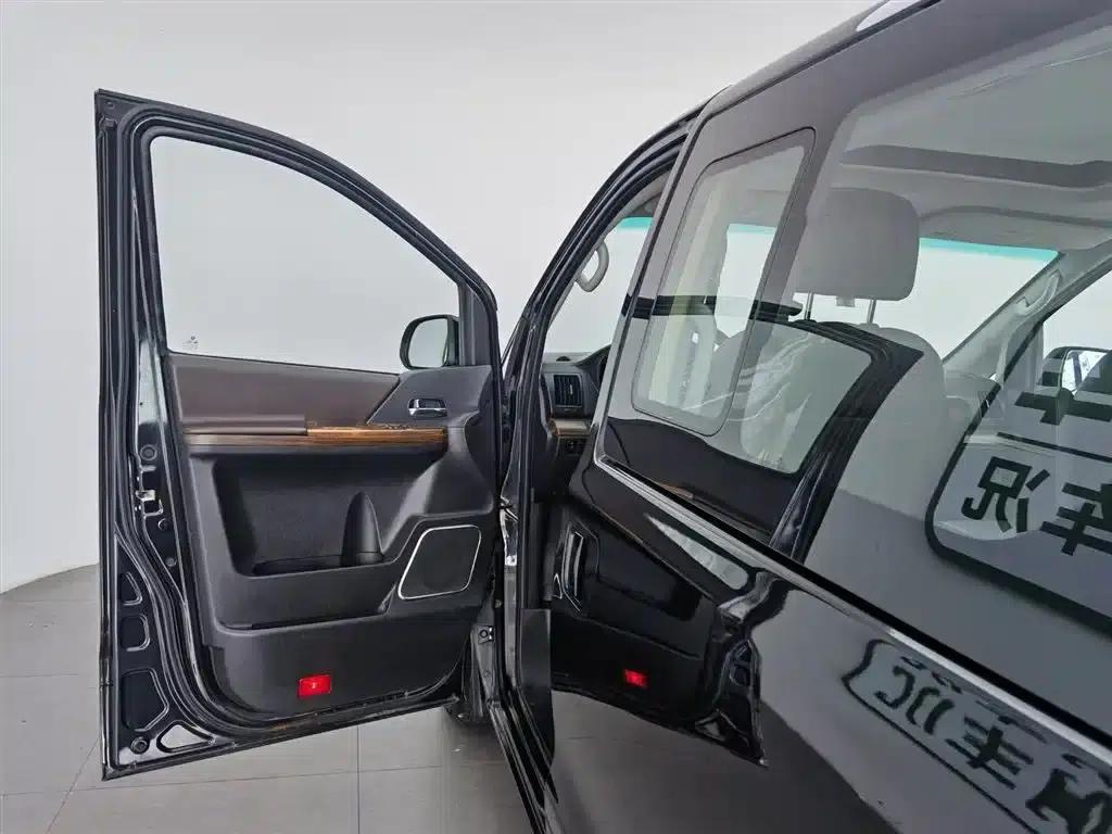 Fengxing CM7 2018 2.0T Automatic Classic Premium Edition — миниатюра 8