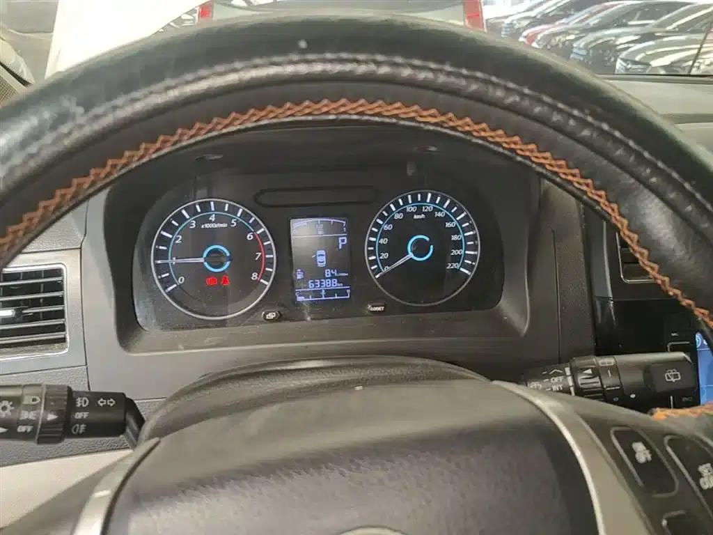 Jingyi XV 2015 1.6L CVT Deluxe Edition — миниатюра 12