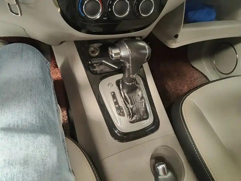 Jingyi XV 2015 1.6L CVT Deluxe Edition — миниатюра 14