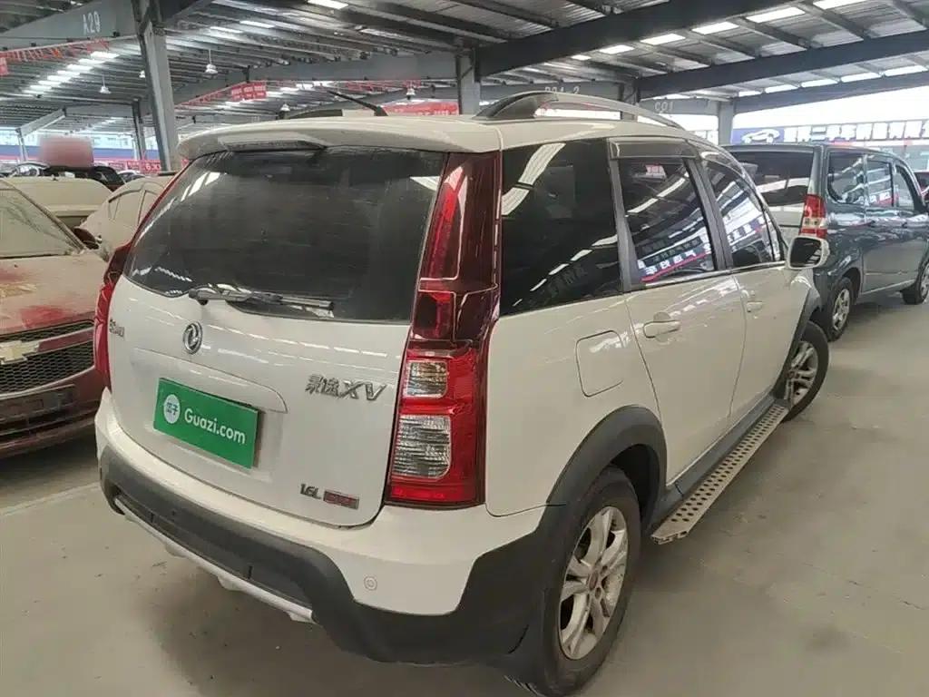Jingyi XV 2015 1.6L CVT Deluxe Edition — миниатюра 7