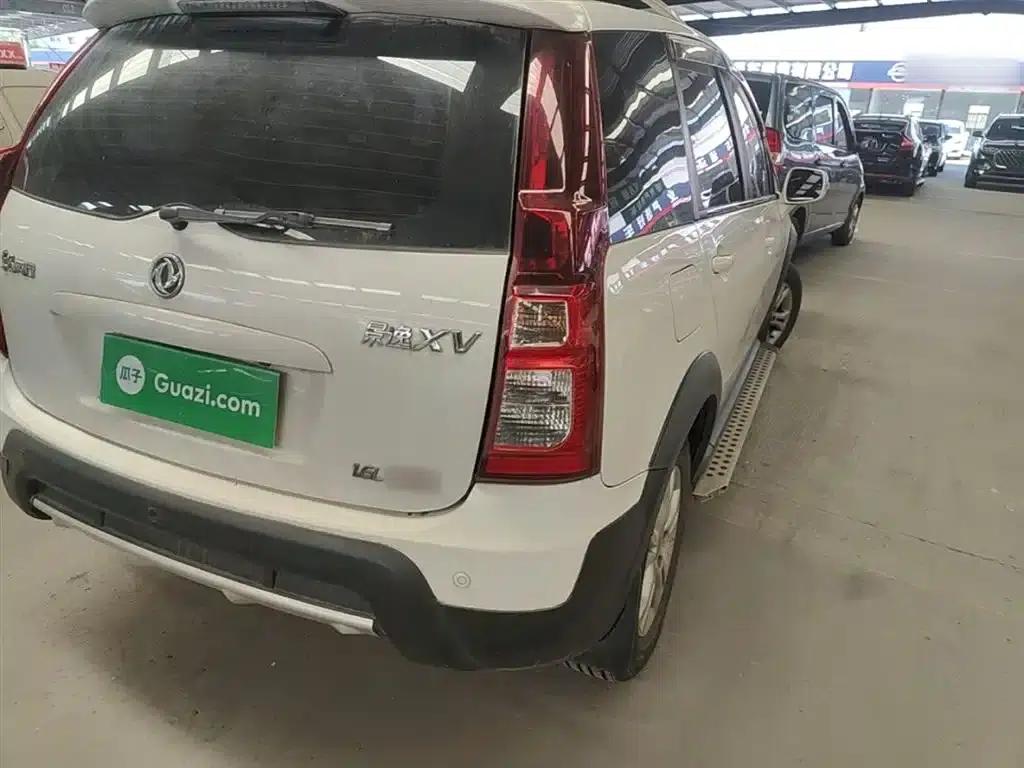 Jingyi XV 2015 1.6L CVT Deluxe Edition — миниатюра 8