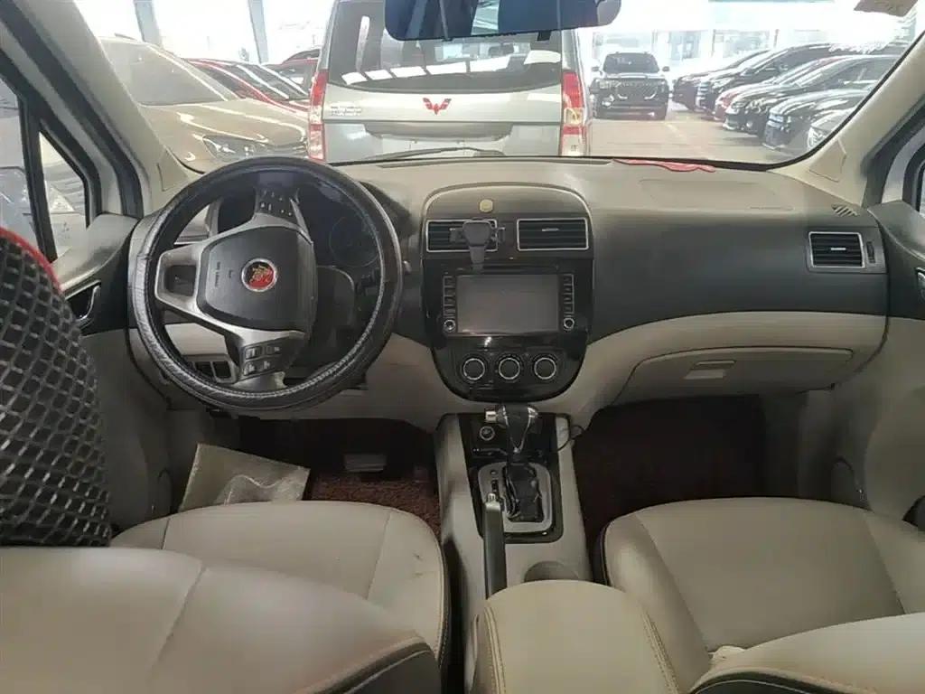 Jingyi XV 2015 1.6L CVT Deluxe Edition — миниатюра 10