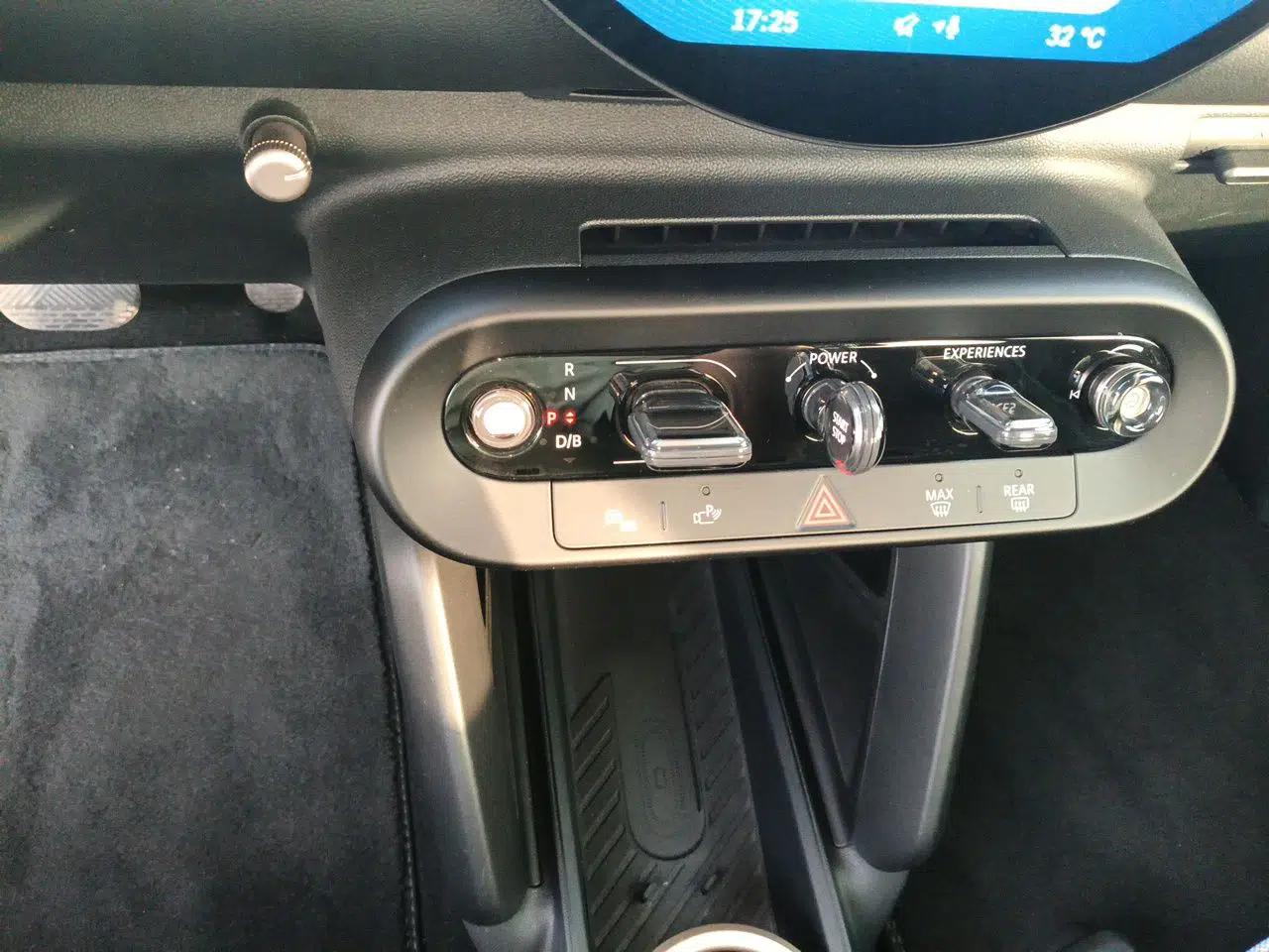 MINI Electric COOPER 2024 456km COOPER E Classic Edition — миниатюра 14