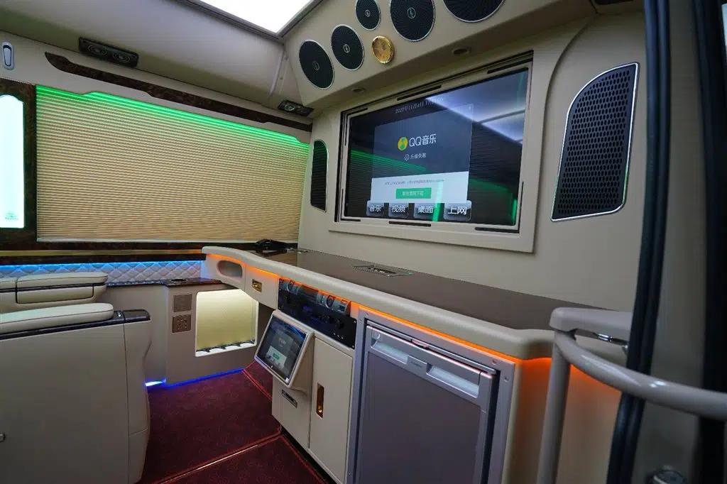 2019 Toyota Coaster 4.0L Premium Model GRB53L-ZCMSK 20-seater 9GR — миниатюра 10