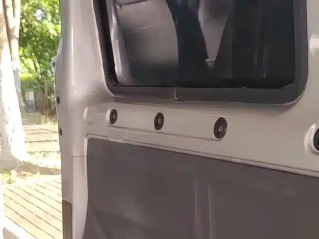 New Generation Ford Transit 2019 Model 2.2T Multi-functional Short Wheelbase Mid-Low Roof 6-Seater National VI Emission Standard — миниатюра 15