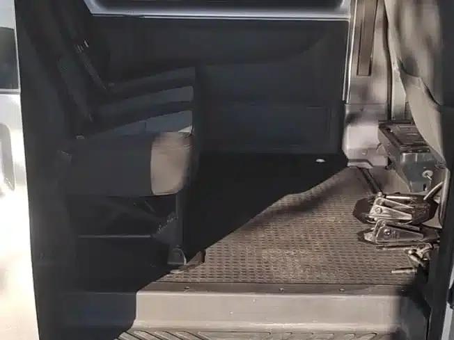 New Generation Ford Transit 2019 Model 2.2T Multi-functional Short Wheelbase Mid-Low Roof 6-Seater National VI Emission Standard — миниатюра 16